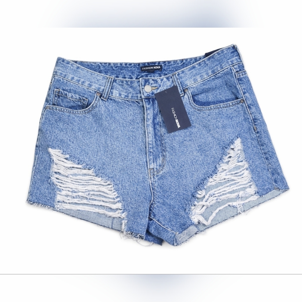 NWT - Fashion Nova Blue Distressed Denim Shorts | Women’s XL |